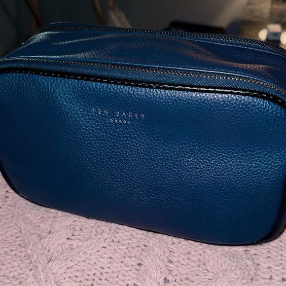 Ted Baker Navy Leather Toiletry Bag - Picture 1 of 6